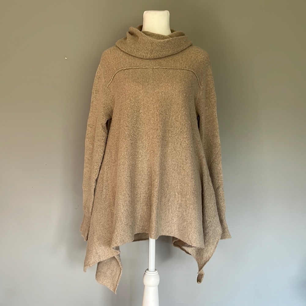 Umgee Tan Flowy Turtleneck Sweater, Size Medium